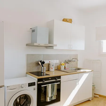 Apartment Stylish Stonehouse In *