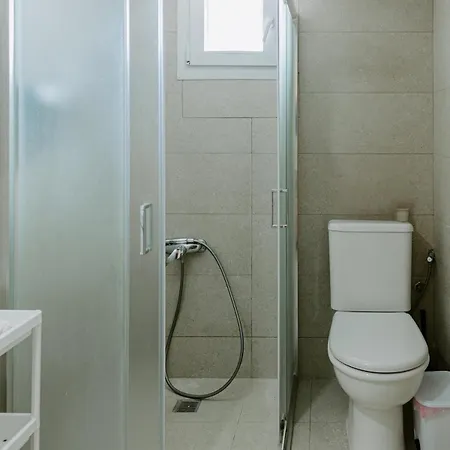 Stylish Stonehouse In Apartment *