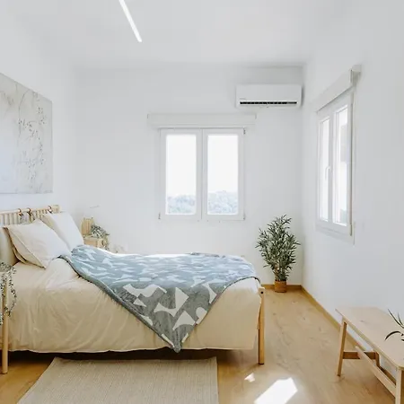 Stylish Stonehouse In Apartment