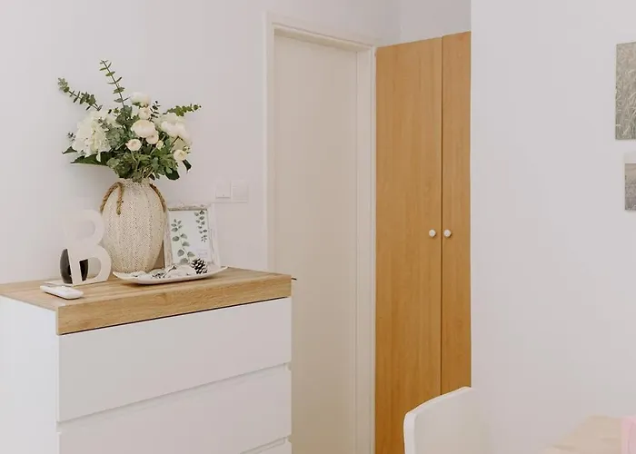 Stylish Stonehouse In Apartmán