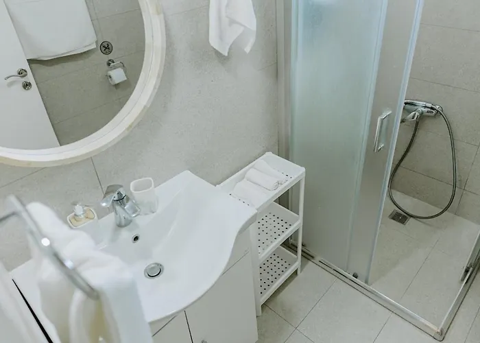 Stylish Stonehouse In * パノ・プラトレス